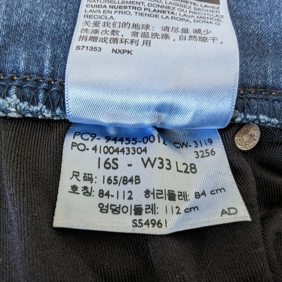 Women's Jeans by Levi's Signature Size 33/28 - Picture 6 of 8